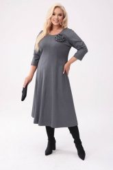 Sukienka Eliza w odcieniach szarości - klasyczna elegancja z nowoczesnym akcentem PLUS SIZE XXL OVERSIZE. Szare sukienki damskie Moda Size Plus Iwanek, na co dzień, plus size, bez wzorów, z materiału, eleganckie, bez kołnierzyka, plus size, bez ramiączek, maxi, oversize. W wyprzedaży za 239.90 zł.