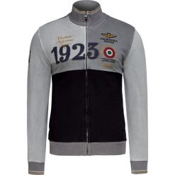 Bluza AERONAUTICA MILITARE. Szare bluzy męskie Aeronautica Militare, z aplikacjami, militarne, bez ramiączek, bez kaptura. W wyprzedaży za 488.00 zł.
