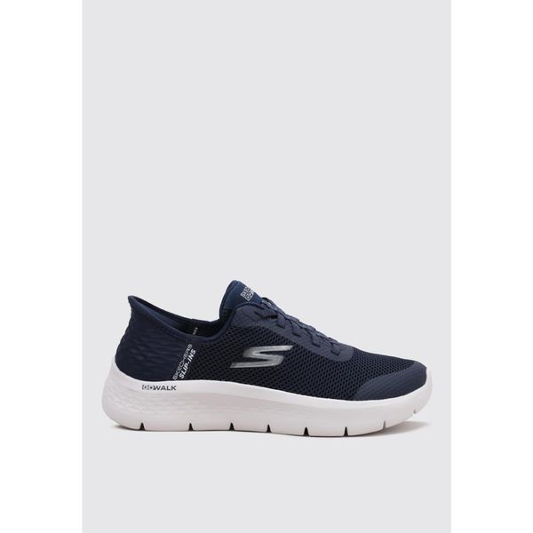 Buty sportowe Sneakersy damskie, Slip-Ins: GO WALK Flex - Grand Entry. Białe obuwie sportowe damskie Skechers, bez wzorów, bez zapięcia, trekkingowe, Skechers Sport. Za 349.99 zł.