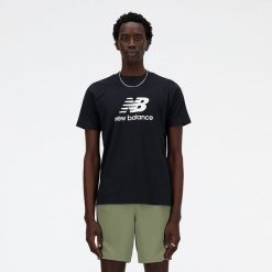 Koszulka męska New Balance MT41502BK – czarna. Czarne koszulki sportowe męskie New Balance, m, bez wzorów, z bawełny, bez ramiączek. Za 139.99 zł.