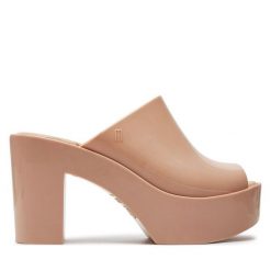 Klapki Melissa. Brązowe klapki damskie Melissa, bez wzorów, bez obcasa, bez zapięcia. Za 439.99 zł.
