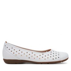 Baleriny Gabor. Białe balerinki damskie Gabor, bez wzorów, bez obcasa, bez zapięcia. Za 359.99 zł.