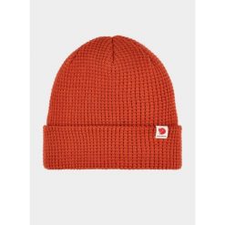 Czapka na zimę Fjallraven Tab Hat - cabin red. Czerwone czapki damskie Fjällräven, na zimę, bez wzorów. Za 150.99 zł.
