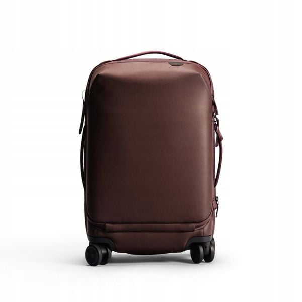 Walizka Travel Line Peak Design Roller Pro Carry-On Eclipse – Ciemny fiolet. Walizki męskie PEAK DESIGN, bez wzorów, małe. Za 2,913.99 zł.