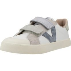 Buty VICTORIA OLIVER BAREFOOT Niebieski. Niebieskie obuwie trekkingowe damskie VICTORIA, z materiału, bez zapięcia. Za 189.99 zł.