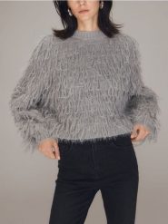 Sweter z frędzlami - jasnoszary. Szare swetry nierozpinane damskie Reserved, l, bez wzorów, z dzianiny, bez kołnierzyka, bez ramiączek. Za 149.99 zł.