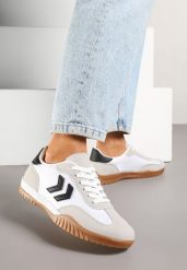 Biało-Czarne Sneakersy Typu Kultowe Tenisówki Zdobione Przeszyciami Mepenna. Białe trampki i tenisówki damskie Renee, z aplikacjami, z jeansu, bez zapięcia. Za 79.99 zł.