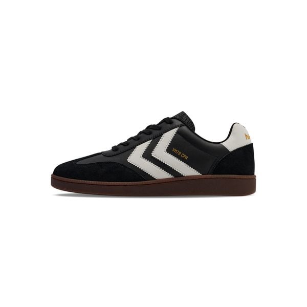 Sneakersy Hummel VM78 CPH LS. Białe obuwie sportowe damskie Hummel, bez wzorów, bez zapięcia. Za 425.50 zł.