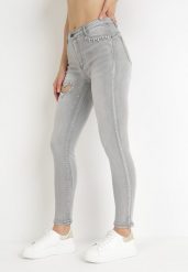 Jasnoszare Jeansy Skinny Push-Up z Cyrkoniami i Wycięciem Dialline. Szare jeansy damskie Born2be, z aplikacjami, z jeansu. Za 139.99 zł.