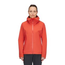 Kurtka przeciwdeszczowa damska Rab Women's Downpour Light Jacket z kapturem. Brązowe kurtki sportowe damskie RAB, s, bez wzorów, bez ramiączek, z kapturem, trekkingowe. Za 539.99 zł.