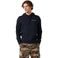 Bluza męska Champion Hooded Sweatshirt 220729. Niebieskie bluzy męskie Champion, m, z aplikacjami, casualowe, bez ramiączek, bez kaptura. Za 369.48 zł.