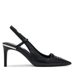 Sandały DKNY. Czarne sandały damskie DKNY, bez wzorów, bez obcasa, na szpilce, bez zapięcia. Za 359.99 zł.