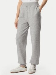 Guess Spodnie dresowe V6GB14 K3251 Szary Regular Fit. Szare spodnie dresowe damskie Guess, z aplikacjami, z dresówki. Za 294.99 zł.