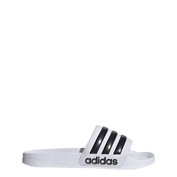 Klapki męskie basenowe Adidas ADILETTE. Białe klapki męskie Adidas, bez wzorów, z materiału, bez zapięcia. Za 129.00 zł.