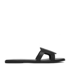 Klapki GINO ROSSI. Czarne klapki damskie Gino Rossi, bez wzorów, bez obcasa, bez zapięcia. Za 199.99 zł.