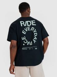 4F T-shirt oversize z nadrukiem męski - czarny XXL. Czarne t-shirty męskie 4F, m, bez wzorów, z bawełny, bez kołnierzyka, bez ramiączek. W wyprzedaży za 59.99 zł.