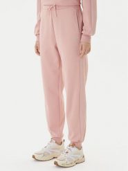 Guess Spodnie dresowe V5BB23 KCX22 Różowy Regular Fit. Czerwone spodnie sportowe damskie Guess, z aplikacjami, z dresówki. Za 479.99 zł.