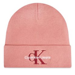 Czapka Calvin Klein. Czerwone czapki damskie Calvin Klein, na zimę, bez wzorów. Za 189.99 zł.