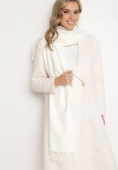 Biały Szalik z Bawełną i Wiskozą Ozdobiony Frędzlami Siadortia. Białe szaliki damskie Born2be, bez wzorów, z bawełny. Za 44.99 zł.