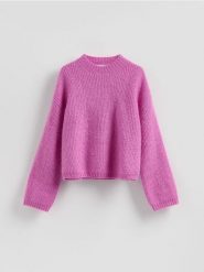 Sweter z wełną - fuksja. Czerwone swetry nierozpinane damskie Reserved, l, bez wzorów, z dzianiny, bez kołnierzyka, bez ramiączek. Za 259.99 zł.