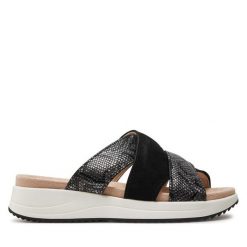 Klapki Caprice. Czarne klapki damskie Caprice, bez wzorów, bez obcasa, bez zapięcia. Za 339.99 zł.