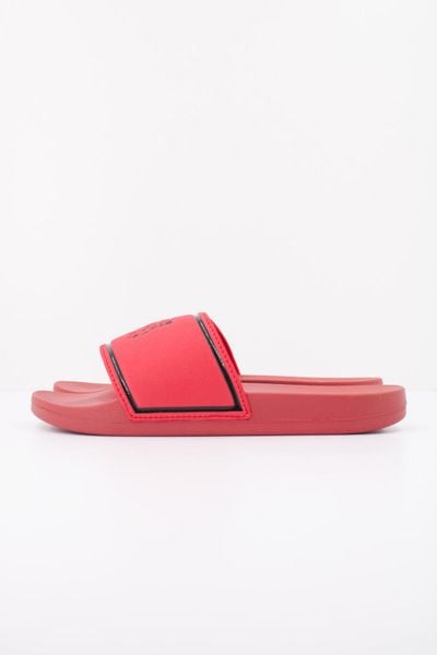 Sandały CRUYFF CC6000211730 Czerwony. Czerwone sandały męskie Cruyff, bez wzorów, z gumy, bez zapięcia. Za 140.99 zł.