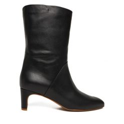 Botki Balagan. Czarne botki damskie BALAGAN, bez wzorów, bez obcasa, na słupku, bez zapięcia. Za 719.99 zł.