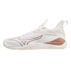 Buty sportowe damskie Mizuno Wave Mirage 4. Czerwone obuwie sportowe damskie Mizuno, bez wzorów, z syntetyku, bez zapięcia, do biegania, mizuno wave. W wyprzedaży za 390.00 zł.