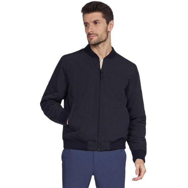 Kurtka męskie Skechers Alpha Reversible Bomber. Czarne kurtki męskie Skechers, m, bez wzorów, z materiału, bez kaptura. Za 490.00 zł.