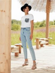 Jeansy mom high waist - niebieski. Niebieskie jeansy damskie Sinsay, bez wzorów, z bawełny, z podwyższonym stanem. Za 79.99 zł.