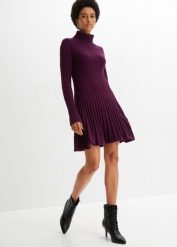 Rozkloszowana sukienka dzianinowa z golfem. Fioletowe sukienki damskie bonprix, bez wzorów, z dzianiny, bez kołnierzyka, bez ramiączek, rozkloszowane. Za 149.99 zł.