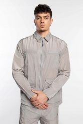 MĘSKA KOSZULA WIERZCHNIA Rains Kano Overshirt BEZ KAPTURA SZARA. Szare koszule męskie Rains, l, bez wzorów, bez kołnierzyka, bez ramiączek. Za 629.00 zł.
