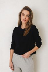 BLUZKA PENNY CZARNA M - Flawless. Czarne bluzki damskie Flawless, m, bez wzorów, z bawełny, klasyczne, bez kołnierzyka, bez ramiączek. Za 189.00 zł.