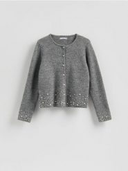 Kardigan z aplikacją - szary. Szare kardigany damskie Reserved, l, z aplikacjami, z dzianiny, bez kołnierzyka. Za 149.99 zł.