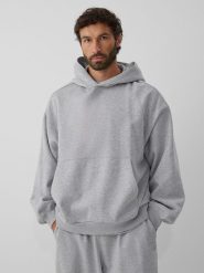 4F Bluza dresowa oversize z kapturem męska - szara S. Szare bluzy męskie 4F, m, bez wzorów, z dresówki, klasyczne, bez ramiączek, z kapturem. Za 169.99 zł.