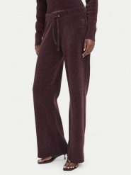 Juicy Couture Spodnie dresowe JCWEB006 Czarny Regular Fit. Czarne spodnie dresowe damskie Juicy Couture, bez wzorów, z dresówki. Za 549.99 zł.