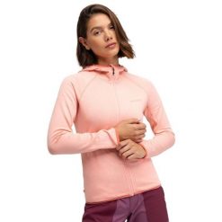 Damska lekka trekkingowa kurtka polarowa z kapturem Siroko Ember Pink. Czerwone kurtki sportowe damskie SIROKO, bez wzorów, z polaru, bez ramiączek, z kapturem, trekkingowe. Za 212.00 zł.
