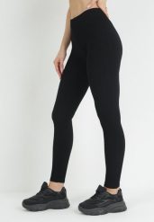 Czarne Prążkowane Legginsy Saleen. Czarne legginsy damskie Born2be, bez wzorów, z jeansu. Za 44.99 zł.