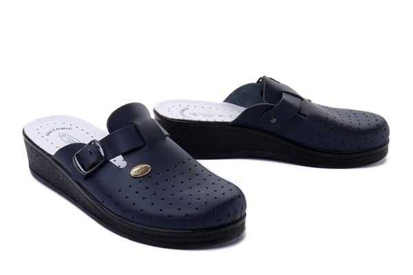 SANITAL FLEX 708/I blue, klapki damskie. Niebieskie klapki damskie Sanital-Flex, bez wzorów, ze skóry, bez obcasa, bez zapięcia. Za 101.92 zł.