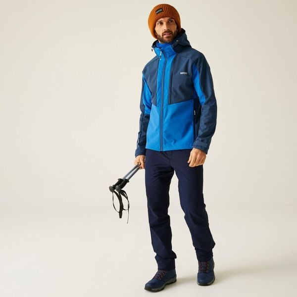 Kurtka męska softshell wodoodporny Hewitts. Niebieskie kurtki męskie Regatta, l, bez wzorów, z softshellu, bez kaptura, trekkingowe. W wyprzedaży za 279.99 zł.