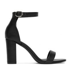 Sandały Jenny Fairy. Czarne sandały damskie Jenny Fairy, bez wzorów, bez obcasa, na słupku, bez zapięcia. Za 99.99 zł.