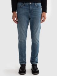 Jeansy męskie niebieskie Harper 375. Niebieskie jeansy męskie BIG STAR, z jeansu, klasyczne. W wyprzedaży za 249.99 zł.
