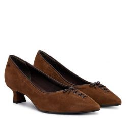 Czółenka Tamaris. Brązowe czółenka damskie Tamaris, bez wzorów, bez obcasa, bez zapięcia. Za 389.99 zł.