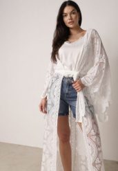 Biały Kardigan Ażurowa Narzutka z Materiałowym Paskiem Arisstea. Białe kardigany damskie Born2be, uniwersalny, z aplikacjami, z materiału, bez kołnierzyka. Za 169.99 zł.