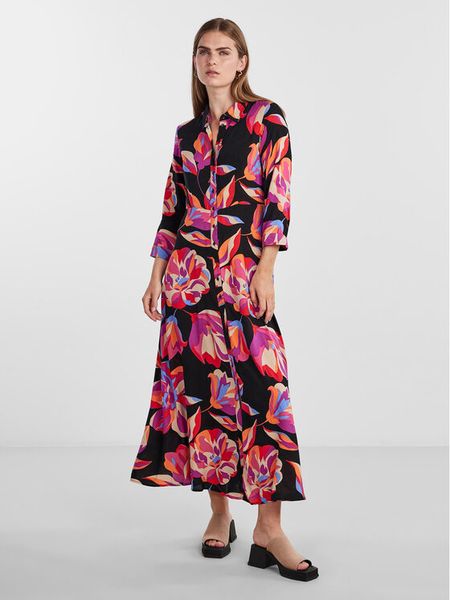 YAS Sukienka koszulowa Savanna 26022663 Kolorowy Loose Fit. Sukienki damskie YAS, xs, bez wzorów, z wiskozy, bez kołnierzyka, bez ramiączek, koszulowe. Za 289.99 zł.