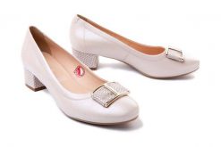 BIOECO BY ARKA 5632 beż, czółenka damskie. Brązowe czółenka damskie Bioeco by Arka, bez wzorów, ze skóry, bez obcasa, na obcasie, bez zapięcia. Za 379.90 zł.
