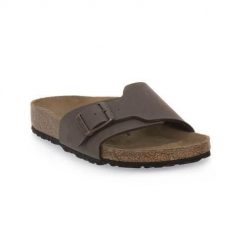 Klapki damskie Birkenstock Catalina. Brązowe klapki damskie Birkenstock, bez wzorów, z materiału, bez obcasa, bez zapięcia. Za 535.00 zł.