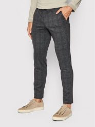 Only & Sons Chinosy Mark 22019887 Czarny Tapered Fit. Czarne eleganckie spodnie męskie Only & Sons, bez wzorów, z syntetyku. Za 179.99 zł.