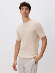 Sweter z krótkim rękawem - beżowy. Brązowe swetry męskie Reserved, l, bez wzorów, z bawełny, bez kołnierzyka, bez ramiączek. Za 99.99 zł.