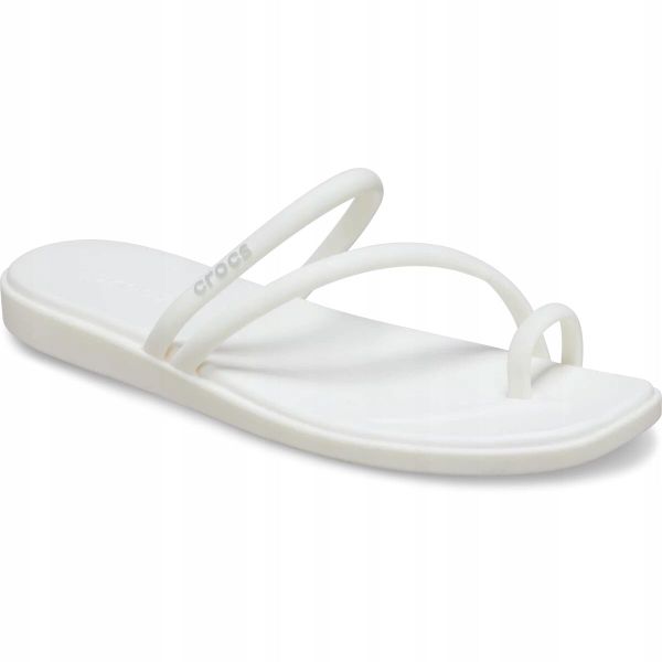 Klapki Dla Dorosłych Crocs Miami Toe Loop. Białe klapki damskie Crocs, bez wzorów, z materiału, bez zapięcia. Za 199.99 zł.